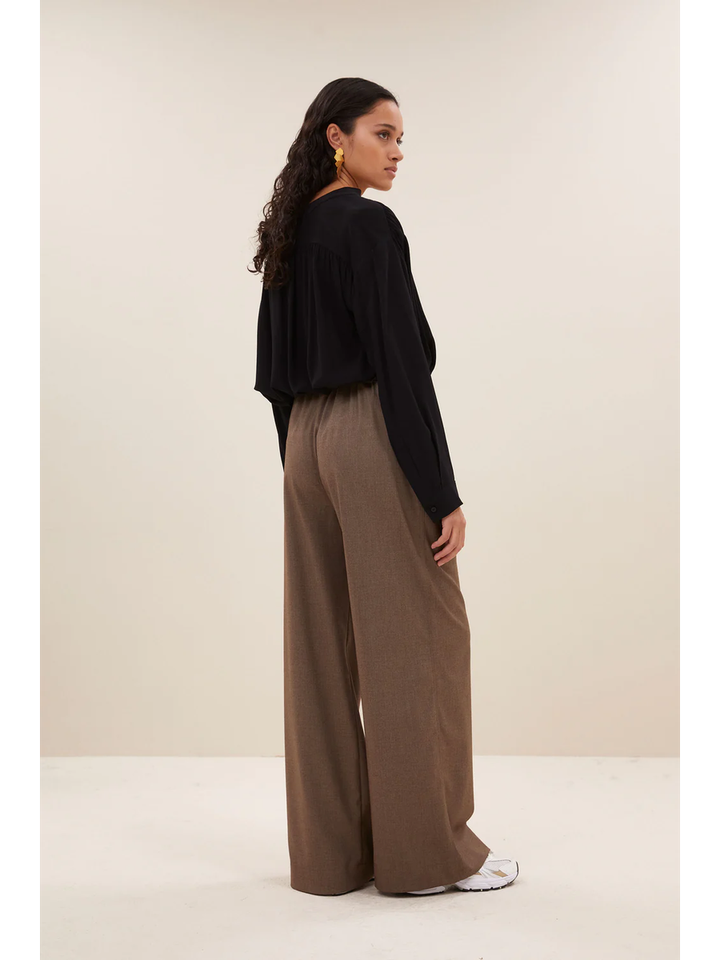 Bruinkleurige wijde broek met elastiek Benji Melange By-Bar