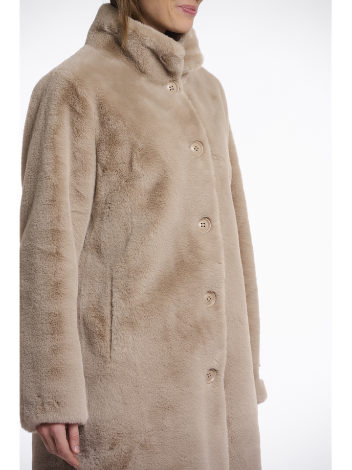 Beige mantel in faux fur met knopen Nonna Rino Pelle