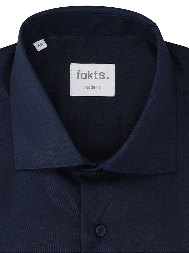Donkerblauw katoenen hemd ( modern fit) met lange mouwen Fakts