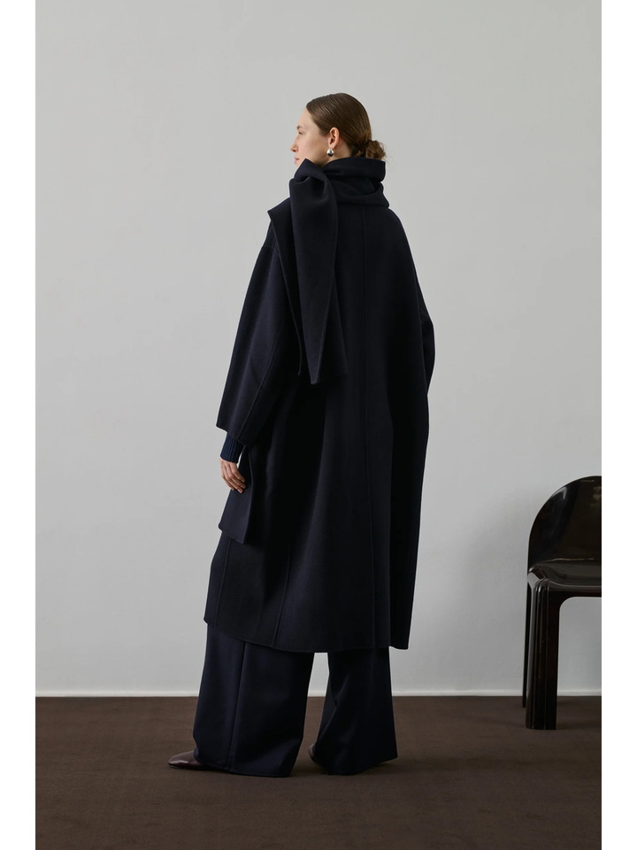 Donkerblauwe oversized mantel met afneembare sjaal Soeur 