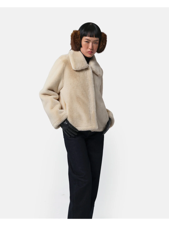 Latte kort mantel Elis Apparis