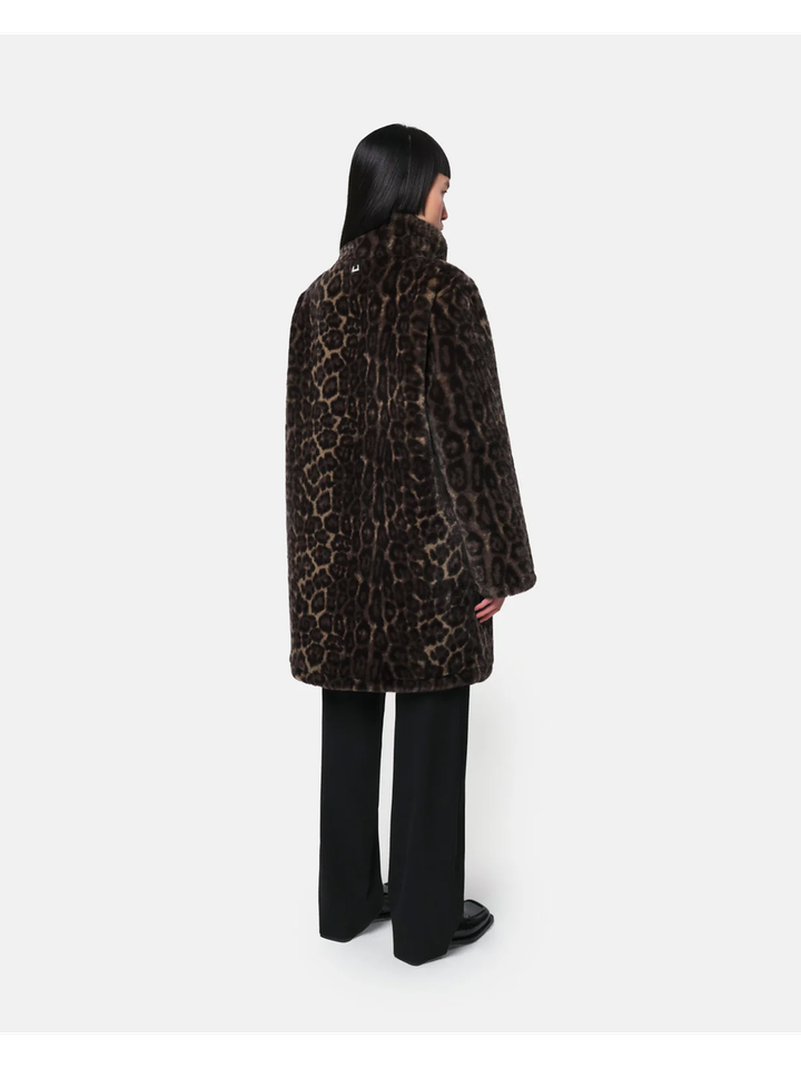 Dark leopard mantel Blair Apparis