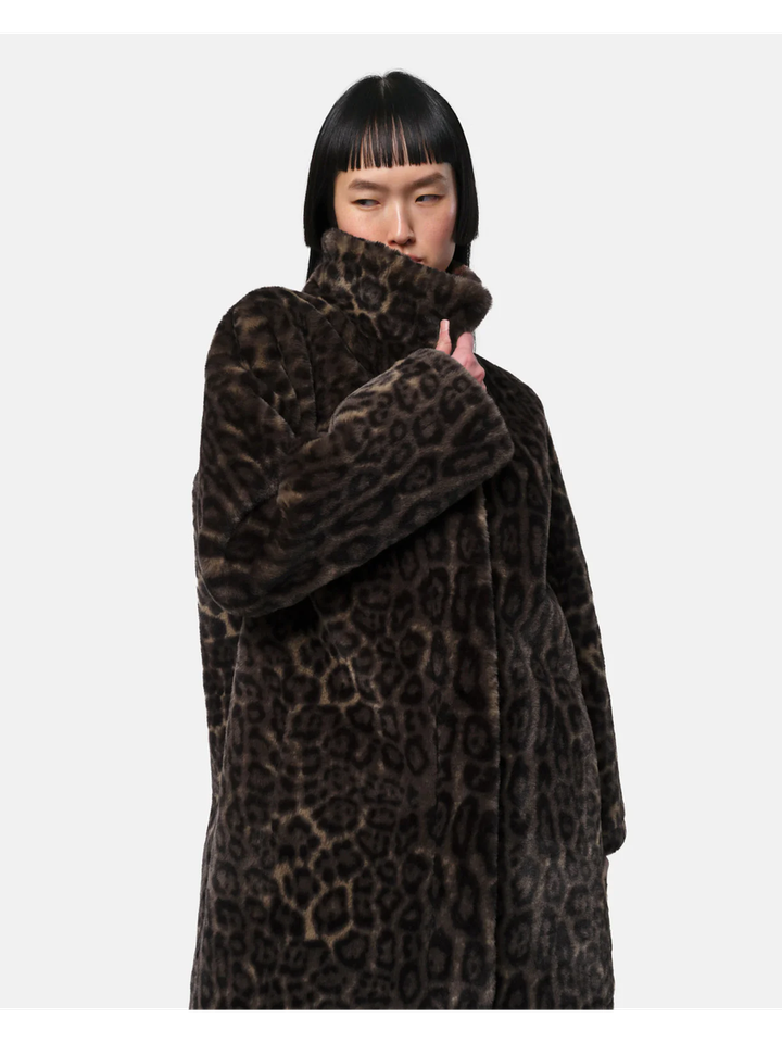 Dark leopard mantel Blair Apparis
