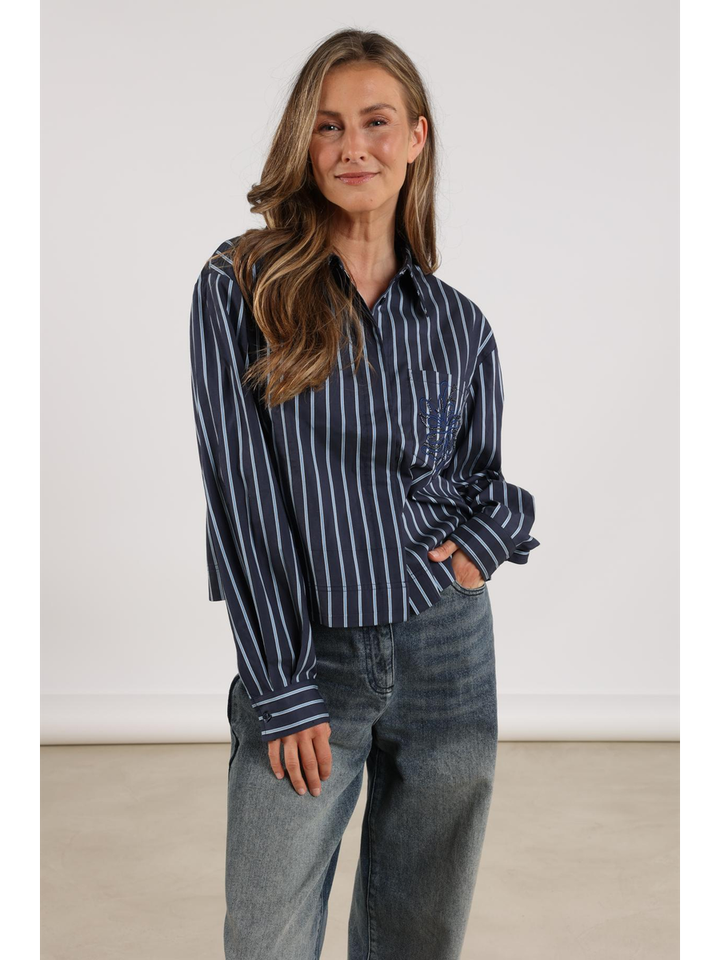 Blauwe gestreepte blouse met zak Ariana Nukus 