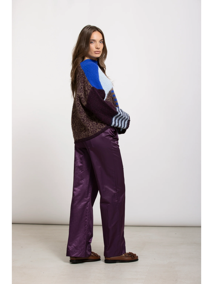 Bordeaux broek in zware satijn met elastiekband achteraan Rakel Gigue 