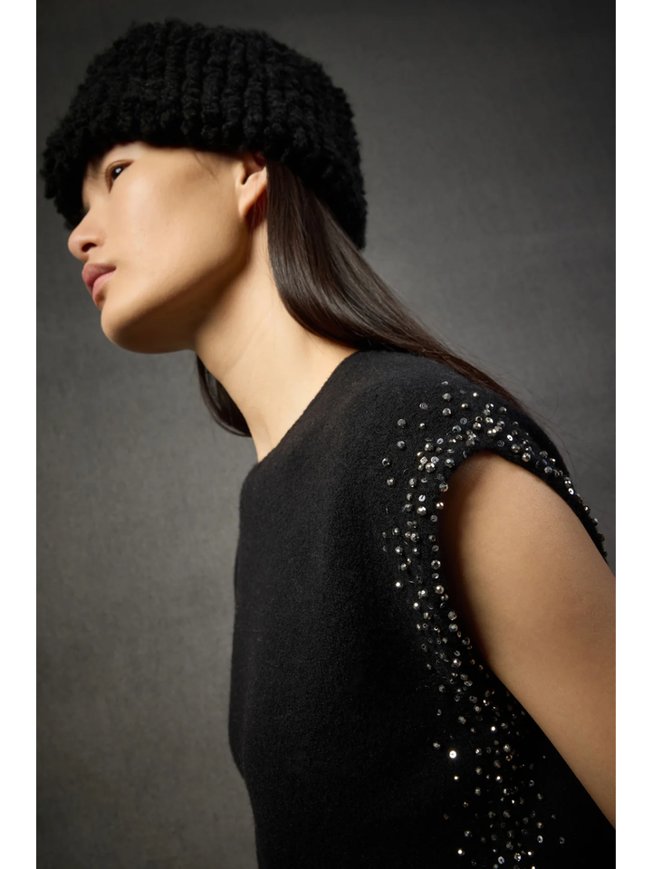 Zwart mouwloze trui met details aan de zijkanten Liviana Conti 