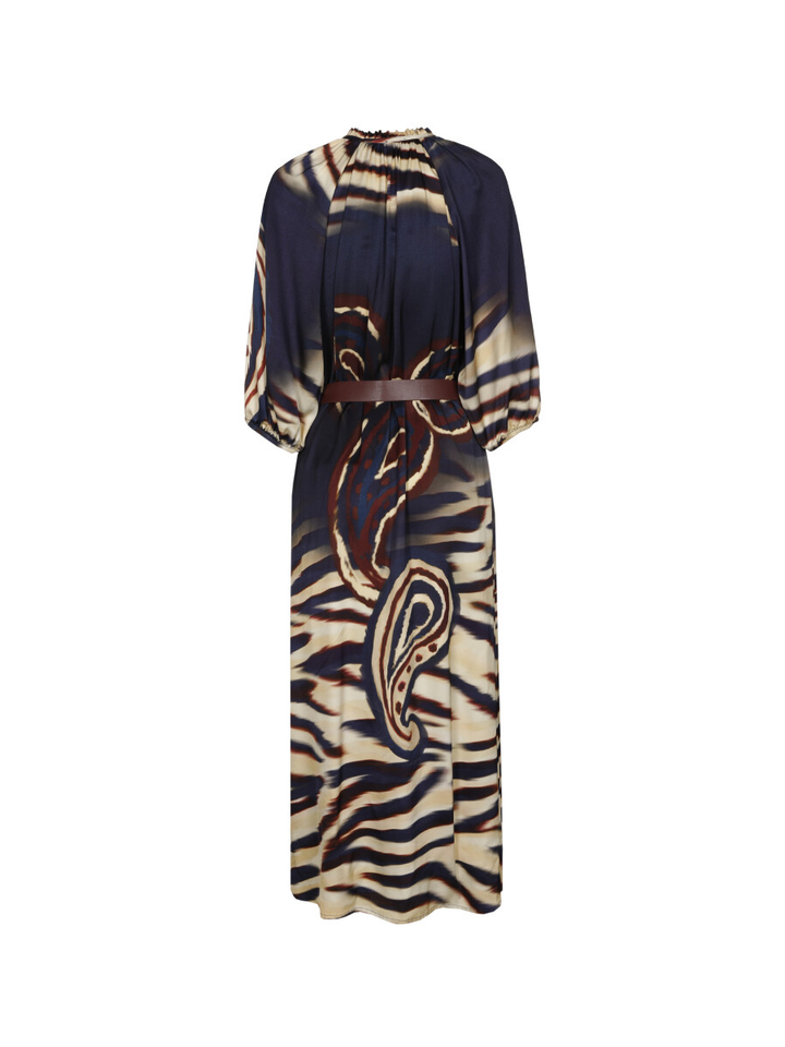 Donkerblauwe lange jurk met bordeaux print en riem Caroline Biss