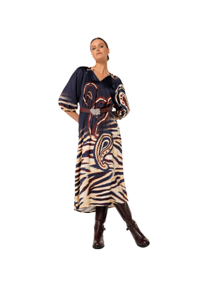 Donkerblauwe lange jurk met bordeaux print en riem Caroline Biss