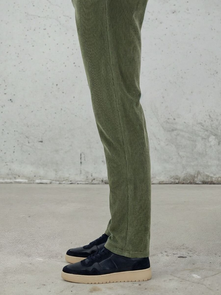 Donkerblauwe lage sneakers National Standard