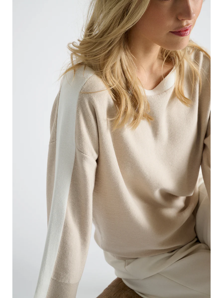 Beige trui met witte boord Marie Mero