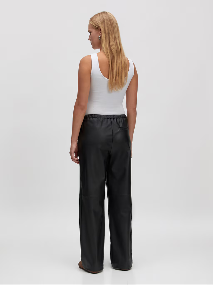 Zwarte wijde broek in leder look Jannah Edited 