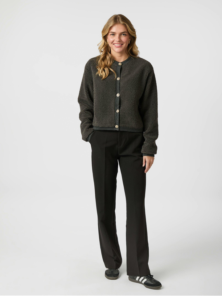 Antraciet kleurige teddy gilet met goudkleurige detailknopen Limo Neo Noir