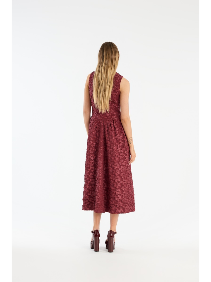 Bordeaux kleed met bloemendetail Rotate 