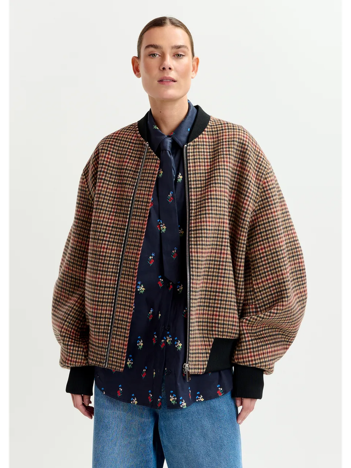 Bruin, rood en zwart geruit bomberjack in wol Iti Essentiel 