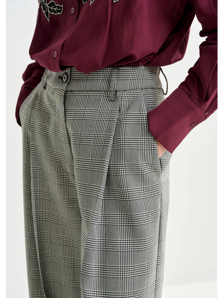 Grijze en zwarte geruite broek met wijde pijpen Invest Essentiel 