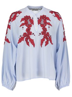 Lichtblauwe katoenen blouse met roodkleurige details Ishimbay Essentiel