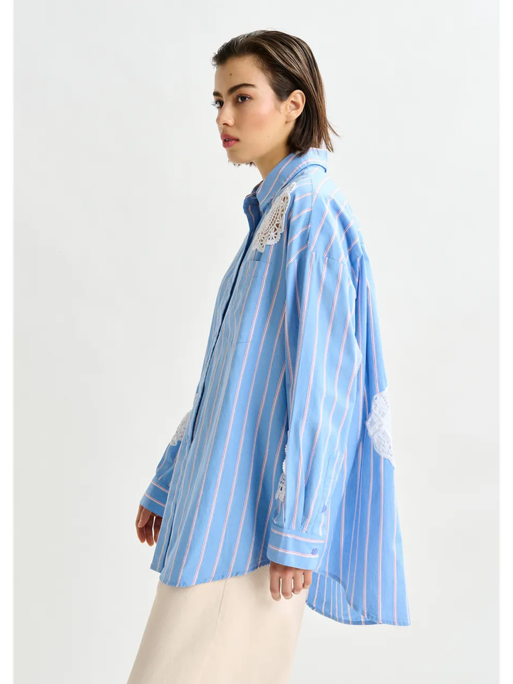 Blauw, wit en rood gestreept oversized overhemd met kant Identical Essentiel