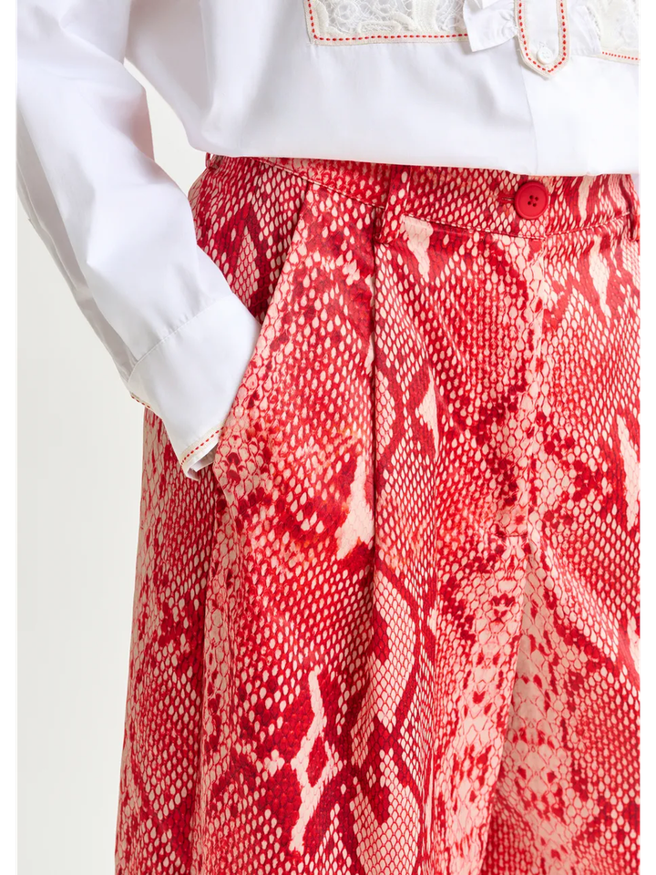 Rode en oranje wijde broek met slangenprint Izpacho Essentiel