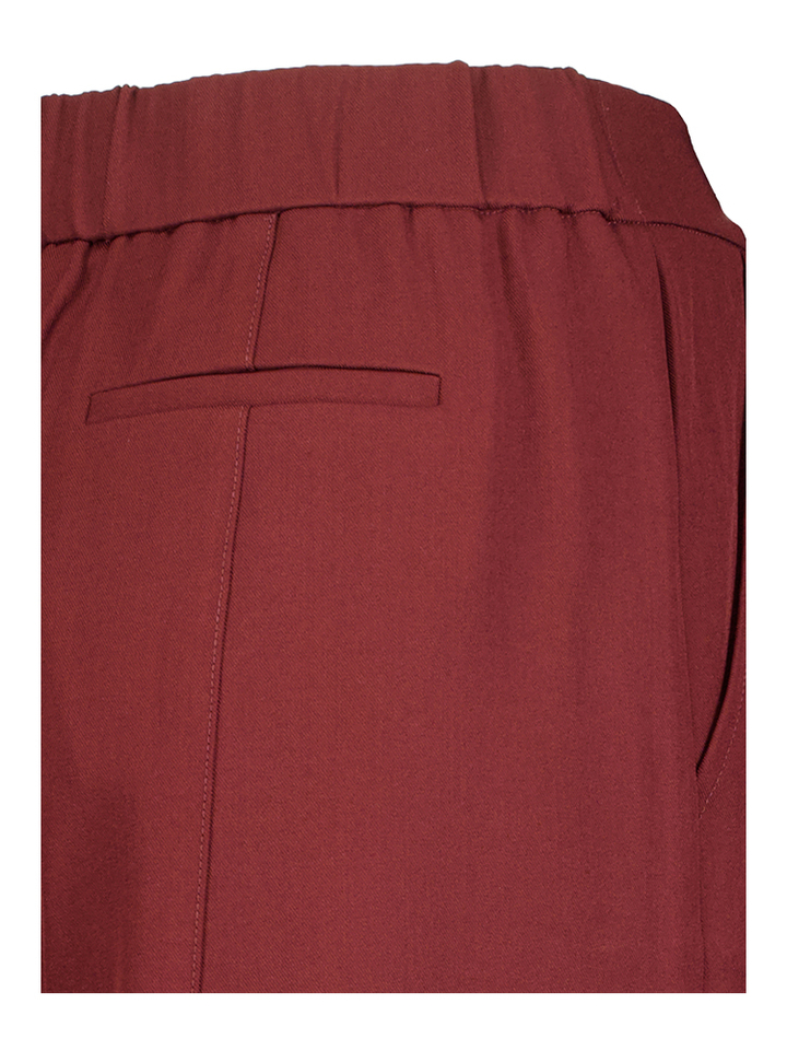 Bordeaux wijde broek met persvouw Izi Essentiel