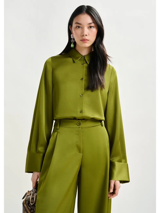 Olijfgroen satijnen overhemd Ipomoea Essentiel