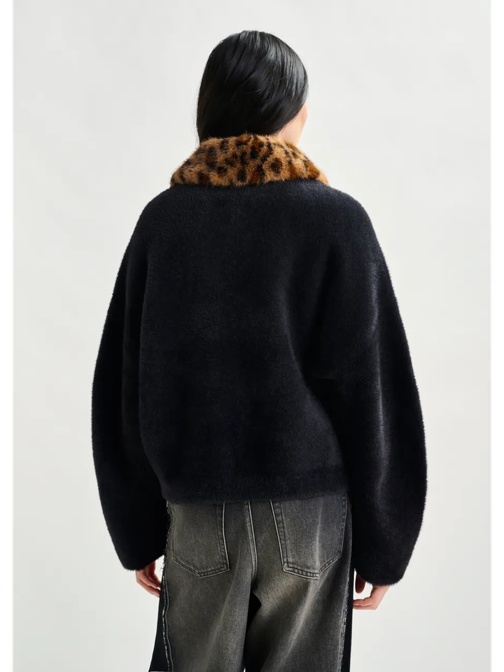 Zwarte cardigan met afneembare faux fur in leopard