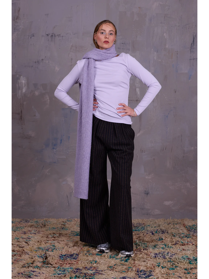 Lila katoenen t-shirt met lange mouwen en ronde hals Elaine Nathalie Vleeschouwer