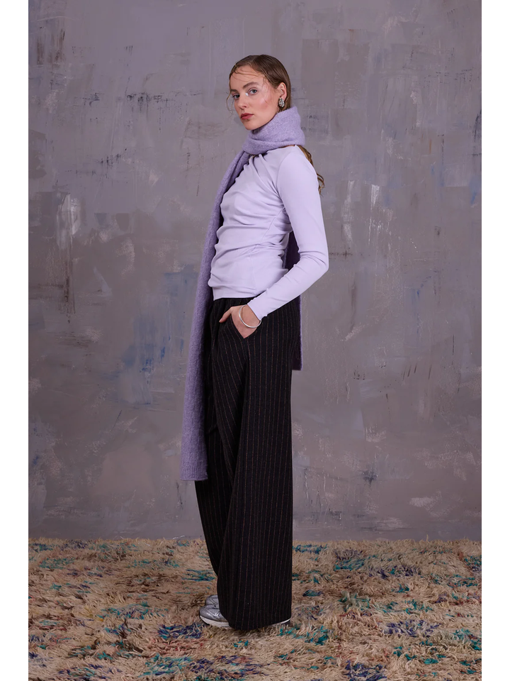 Lila katoenen t-shirt met lange mouwen en ronde hals Elaine Nathalie Vleeschouwer