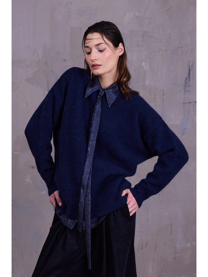 Donkerblauwe metallic blouse Godelieve Nathalie Vleeschouwer