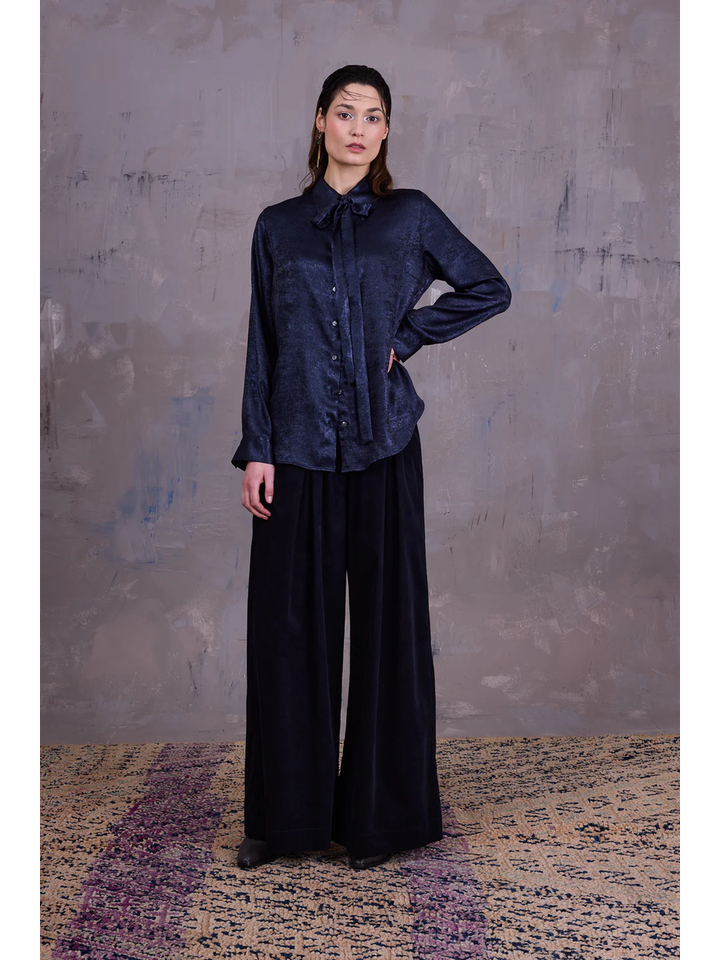 Donkerblauwe metallic blouse Godelieve Nathalie Vleeschouwer