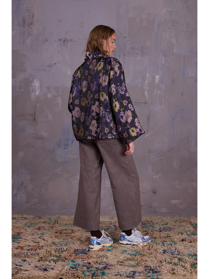 Multicolor openvallende vest met bloemenprint Flinn Nathalie Vleeschouwer 