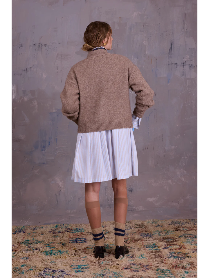 Camel kleurige gebreide gilet Gresa Nathalie Vleeschouwer 