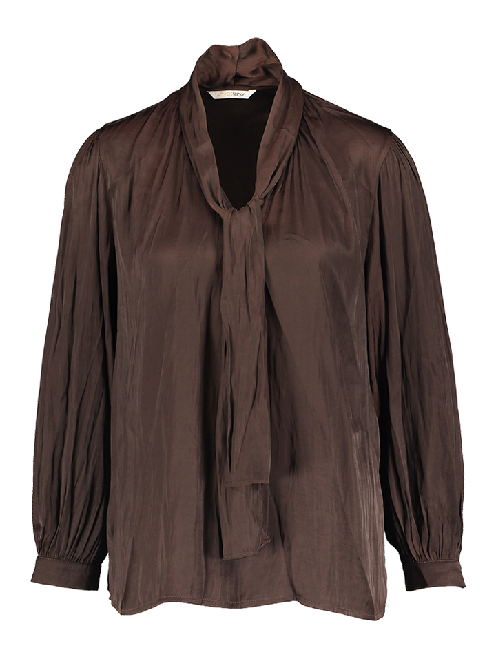 Donkerbruine bloes met strik aande hals Halima Senso