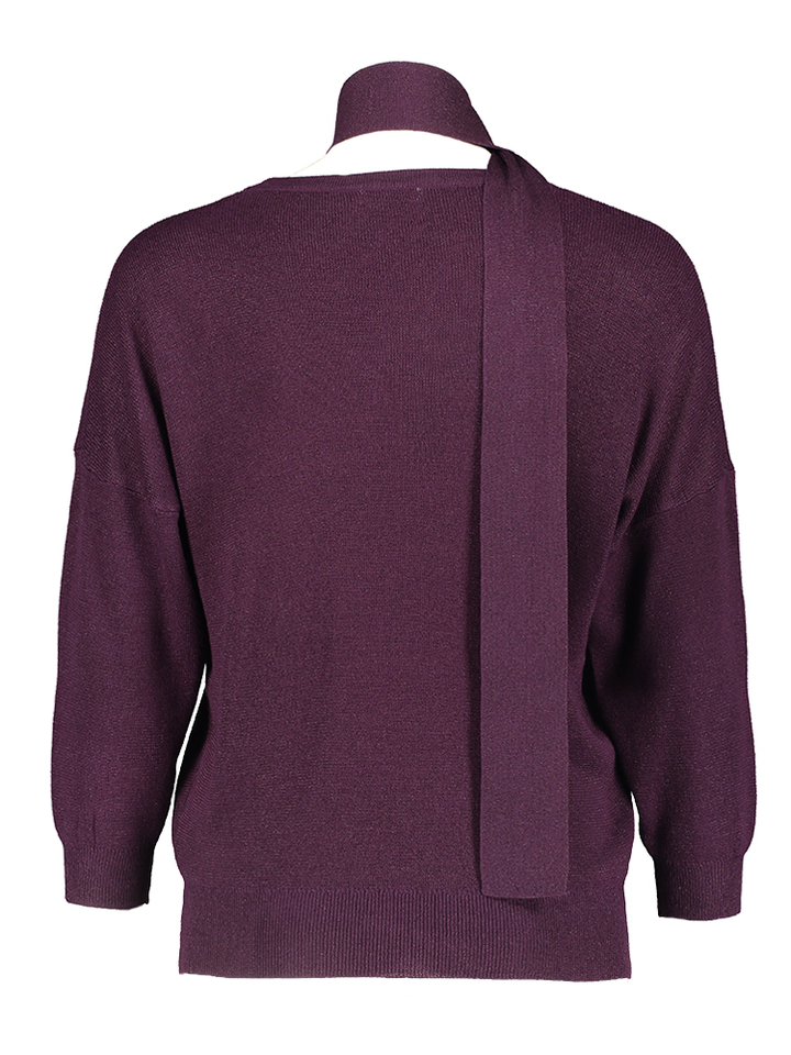 Bordeaux trui met v-hals en sierlijke bloem op de schouder Selene Atmos