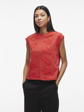 Rode t-shirt met bloemen structuur Vinayla Vila 