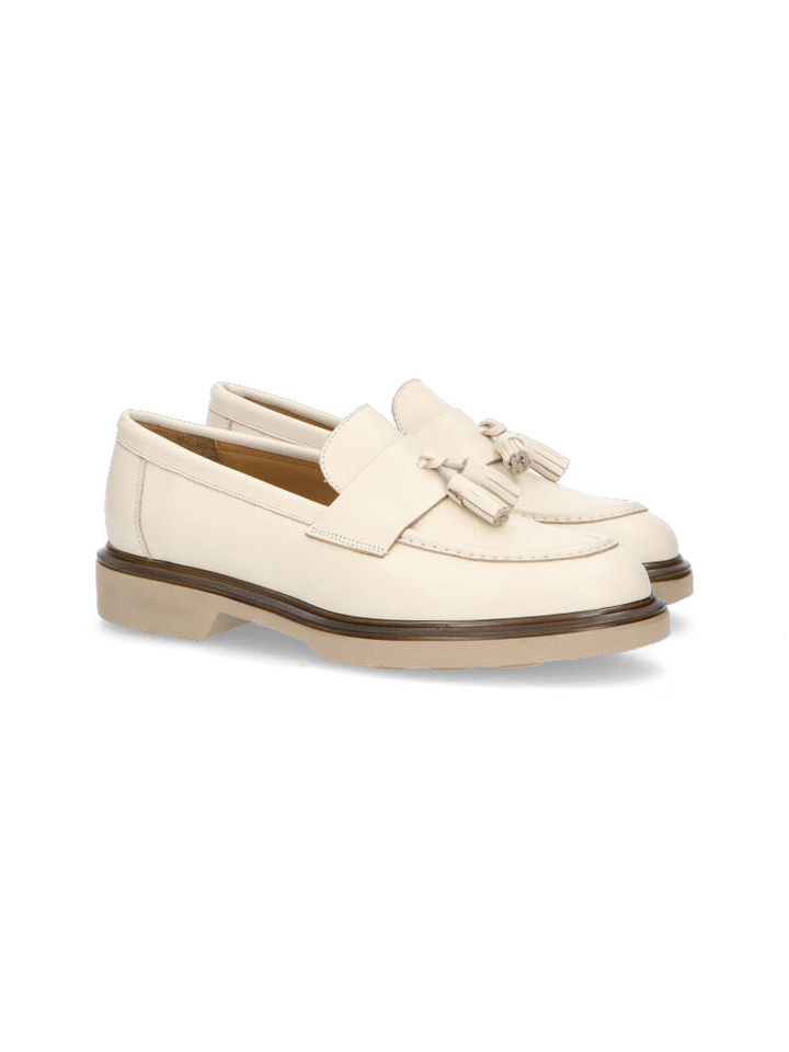 Crema cristal moccasins Seattle Catwalk 