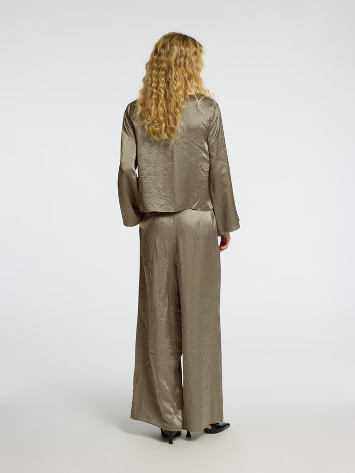 Groene glanzende bloes in kreukstof Selected 