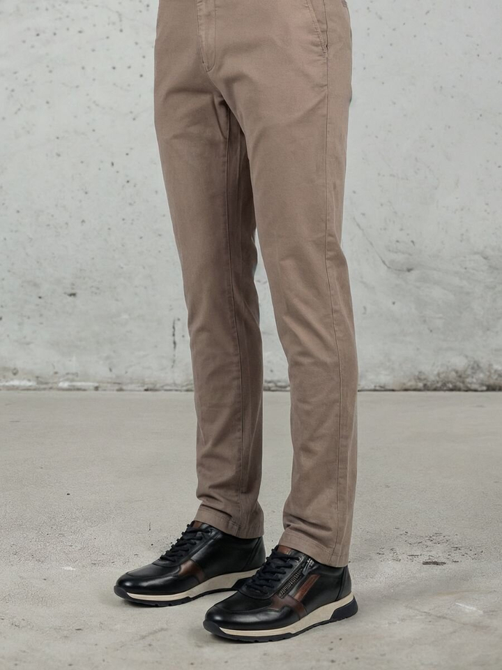 Donkerblauwe lage sneakers Lewis Fluchos