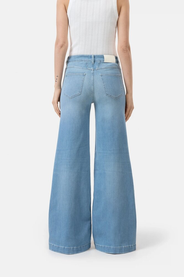 Lichtblauwe wide fit jeans Glow-Up Closed