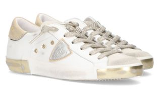 Philippe Model Witte sneakers met goudkleurige afwerking