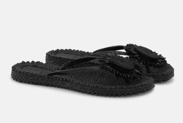 Zwarte slippers met bloem Ilse Jacobsen