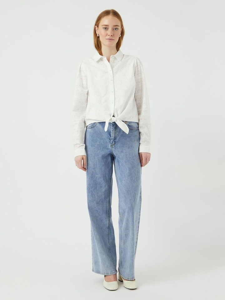 Star white bloes in kant YAS 