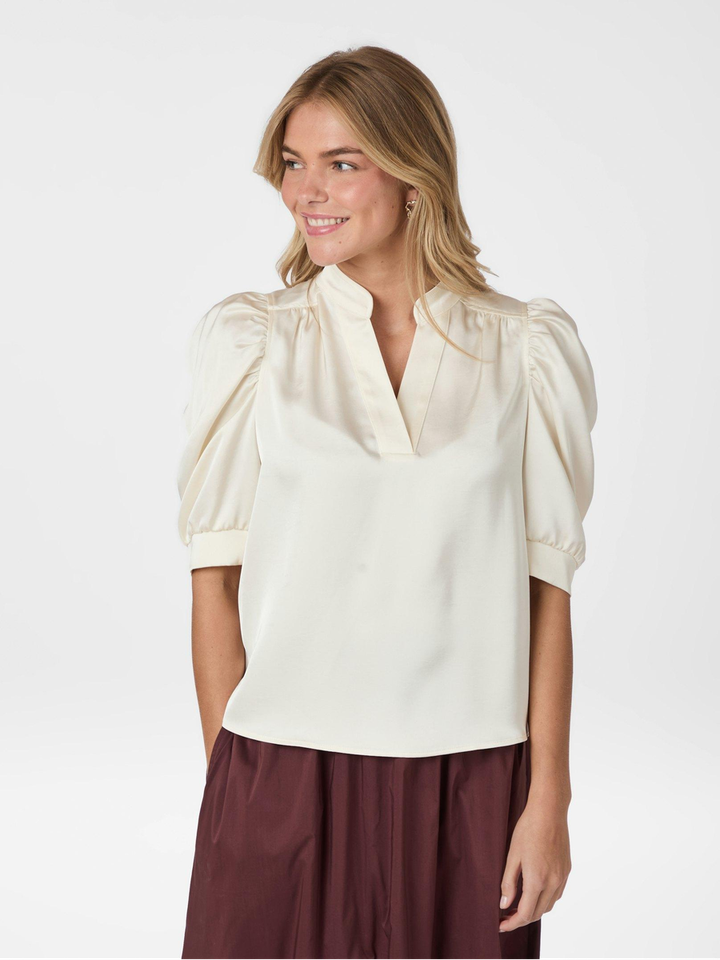 Ecru bloes met pofmouw Roella Neo Noir