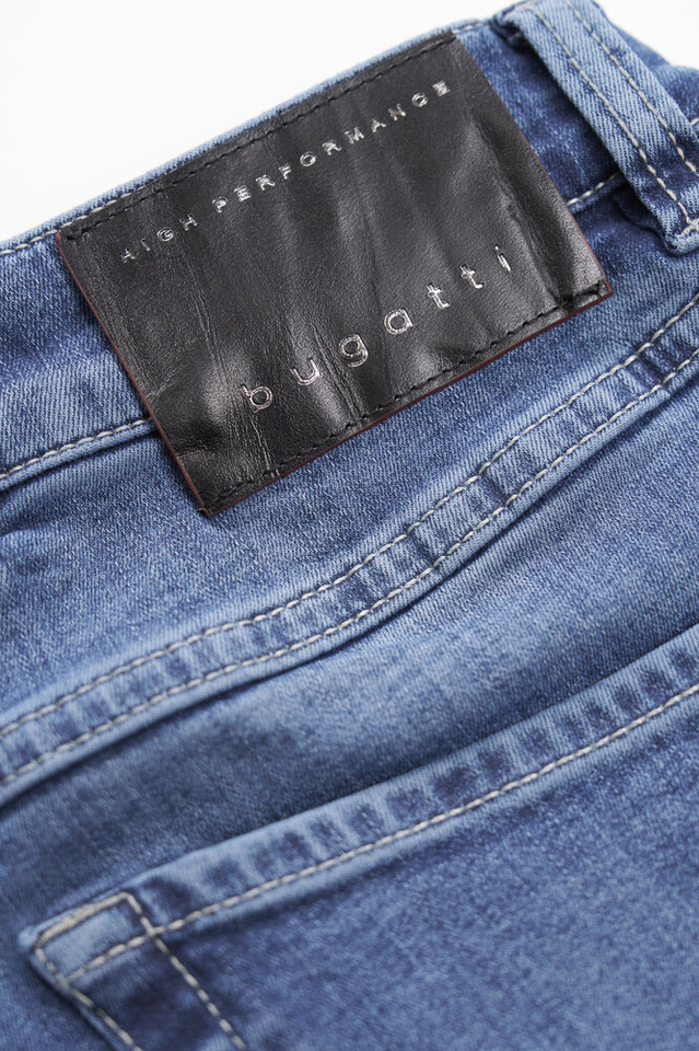 Lichtblauwe jeans Bugatti 