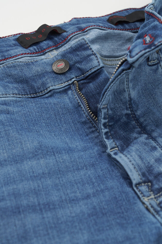 Lichtblauwe jeans Bugatti 