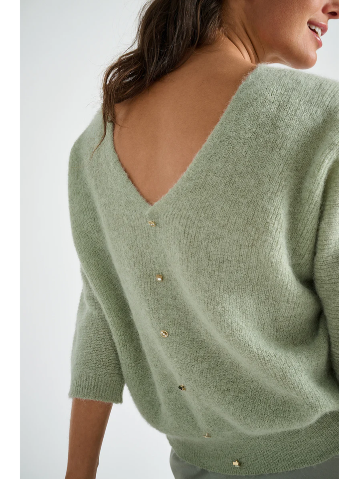 Muntgroene pull met ronde hals vooraan en V-hals achteraan Marie Mero