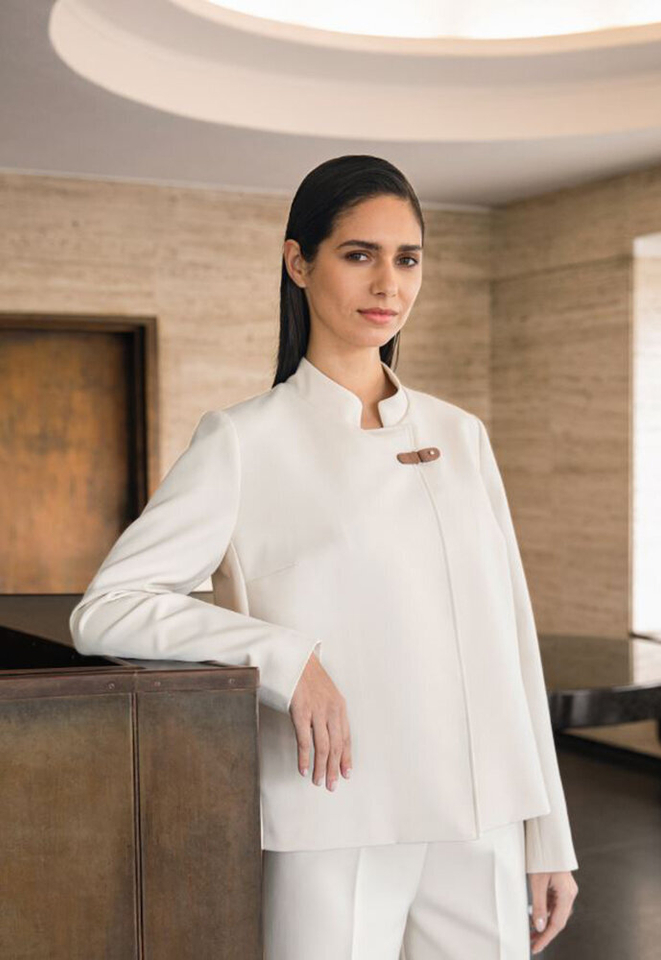 Ecru blazer met rechtopstaande kraag met bruine lederen details Cortala Furore