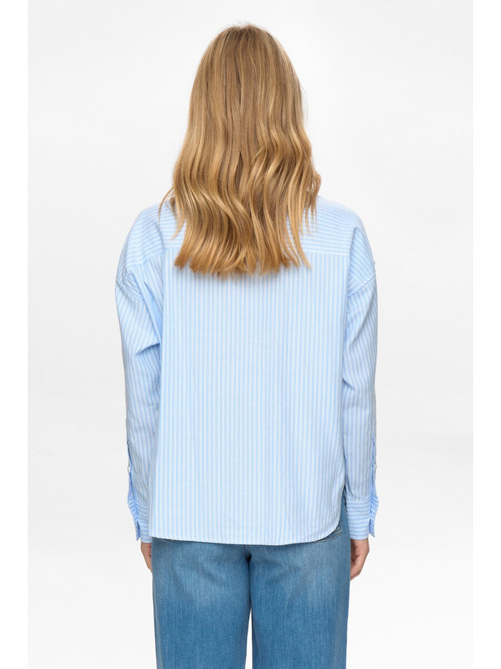 Blauwe gestreepte bloes met kant detail Nuvalerie Numph