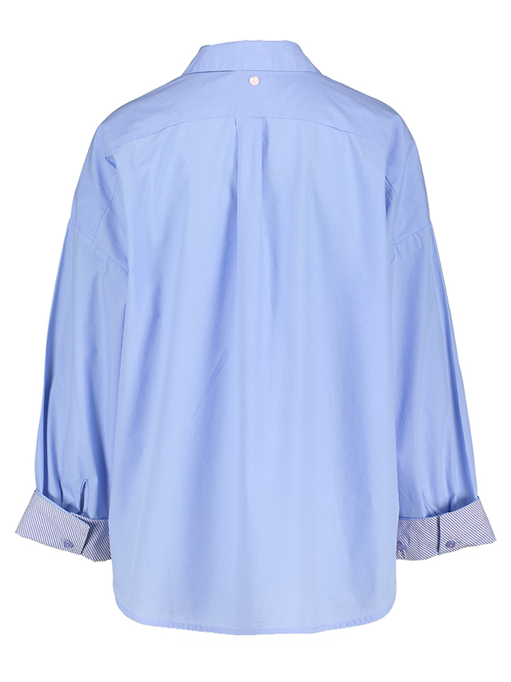 Blauwe bloes met symbolen Nujuna Numph