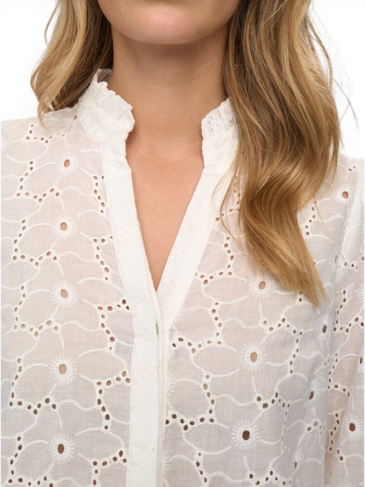 Witte bloes met broderie Nulela Numph