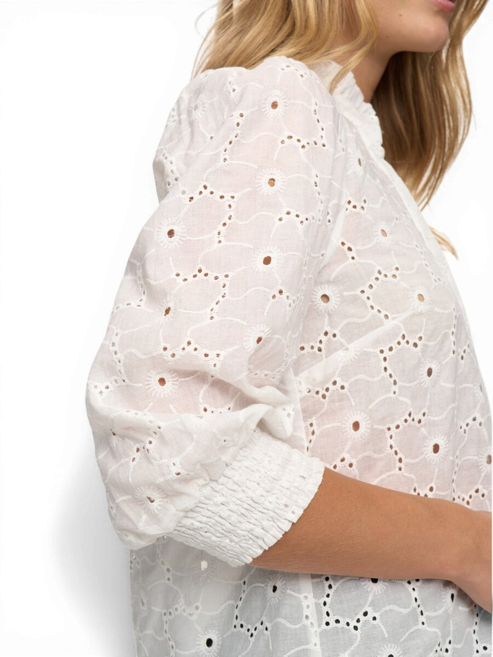 Witte bloes met broderie Nulela Numph